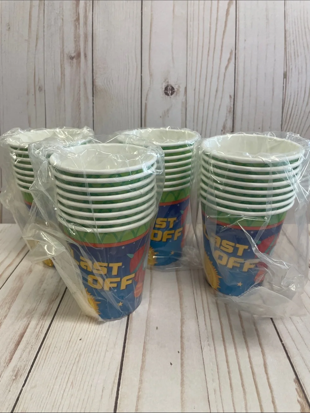 Set 32 Kids Birthday Party Space Blast Paper Cups 9 Ounce Planet Rocket Sun NEW